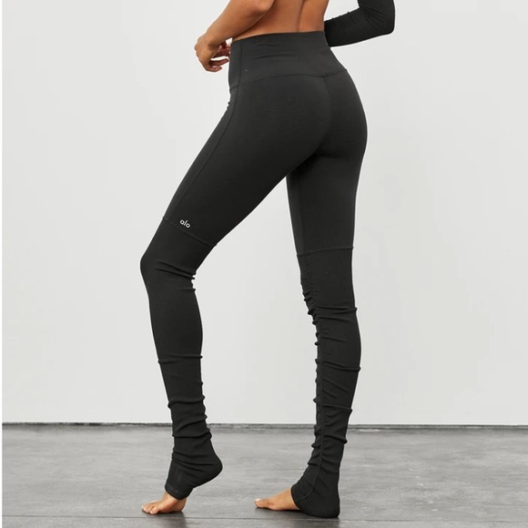 ALO Yoga Pants - ALO Yoga Black Athletic Scrunchy Long Leggings